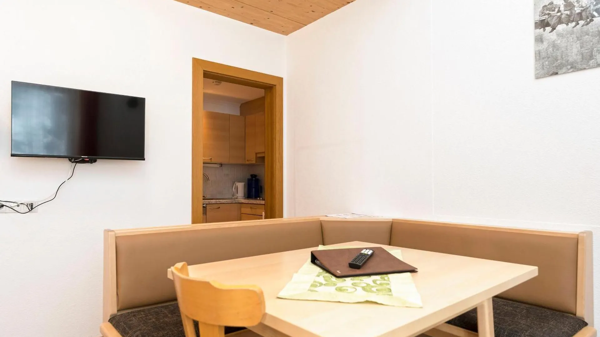 Hotel Garni Siegele - Inklusive Silvretta-Card Premium Ischgl